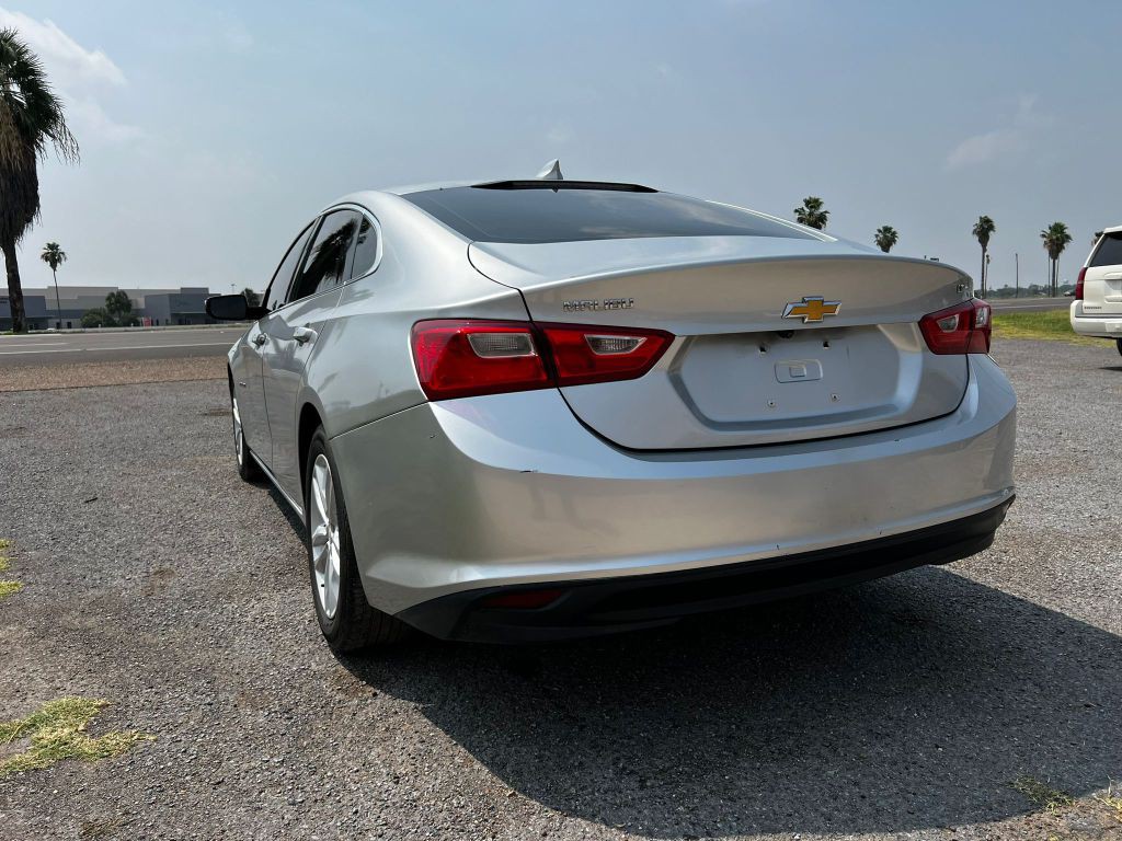 2016 Chevrolet Malibu Image 4