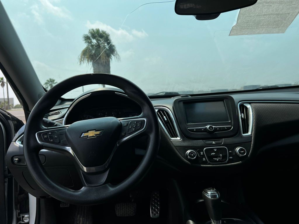 2016 Chevrolet Malibu Image 7