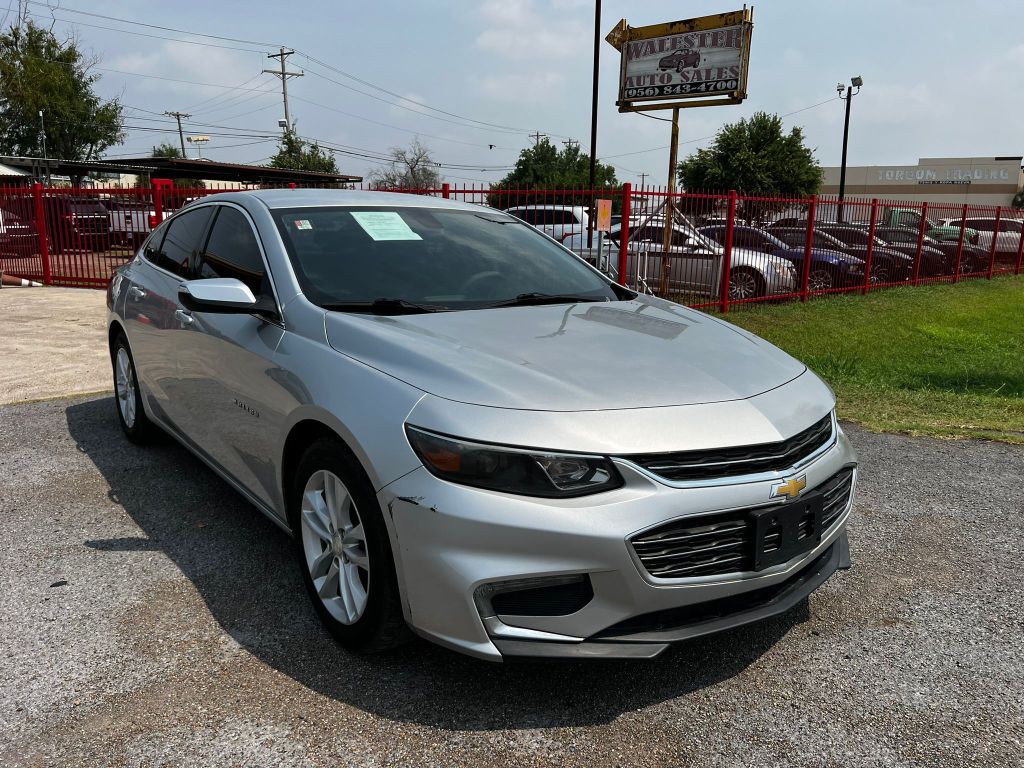 2016 Chevrolet Malibu Image 2