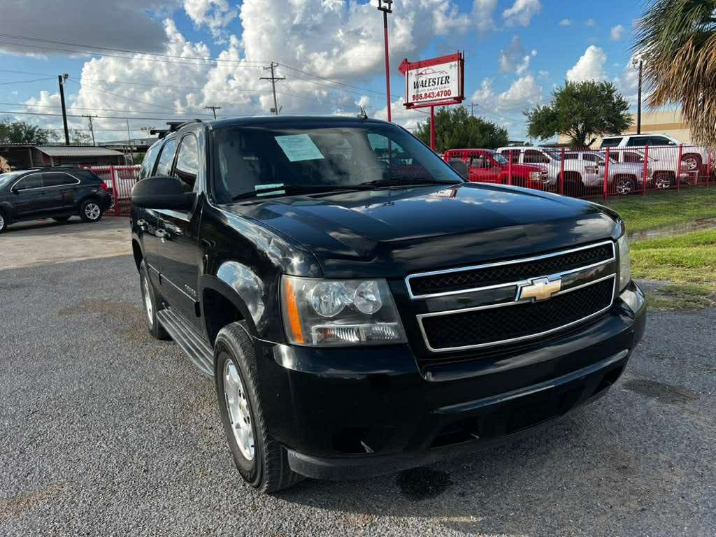 2010 Chevrolet Tahoe Image 2