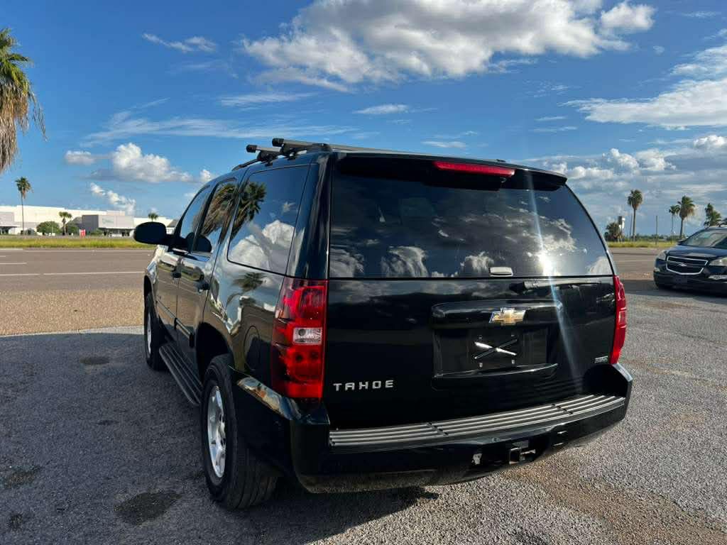 2010 Chevrolet Tahoe Image 4