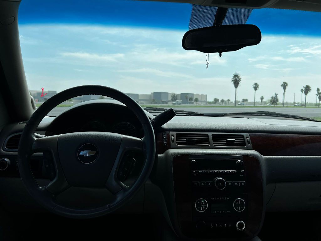 2012 Chevrolet Tahoe Image 6