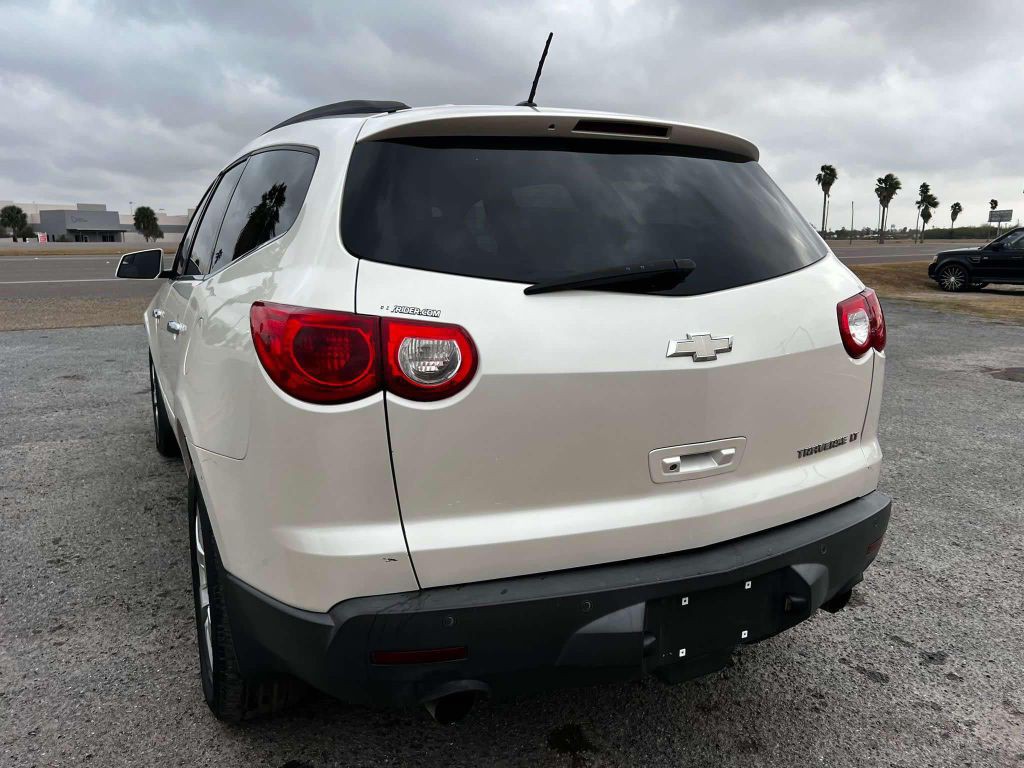 2011 Chevrolet Traverse Image 4