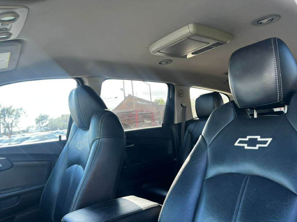 2011 Chevrolet Traverse Image 7