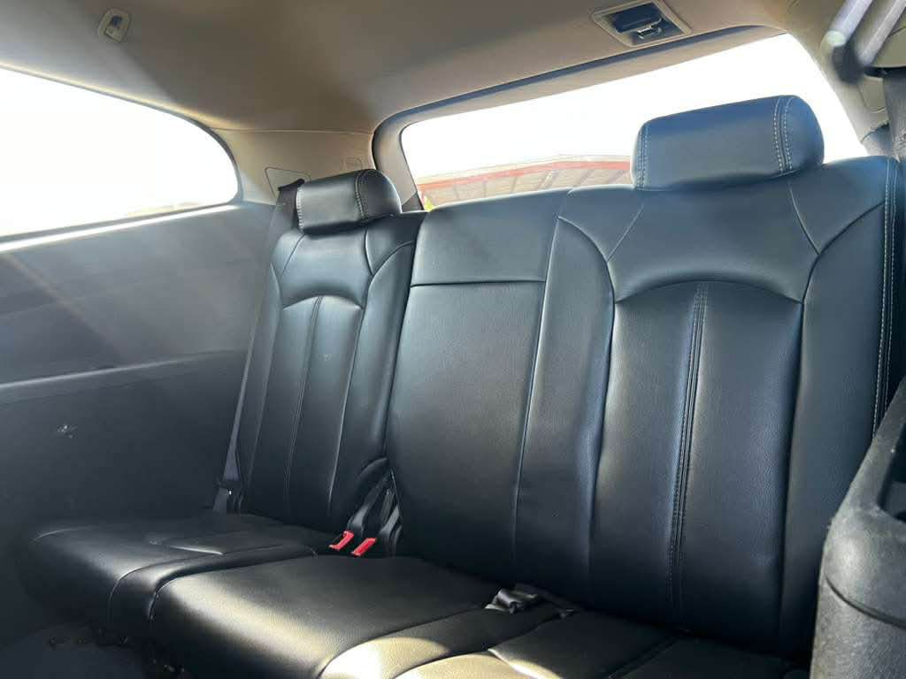 2011 Chevrolet Traverse Image 9