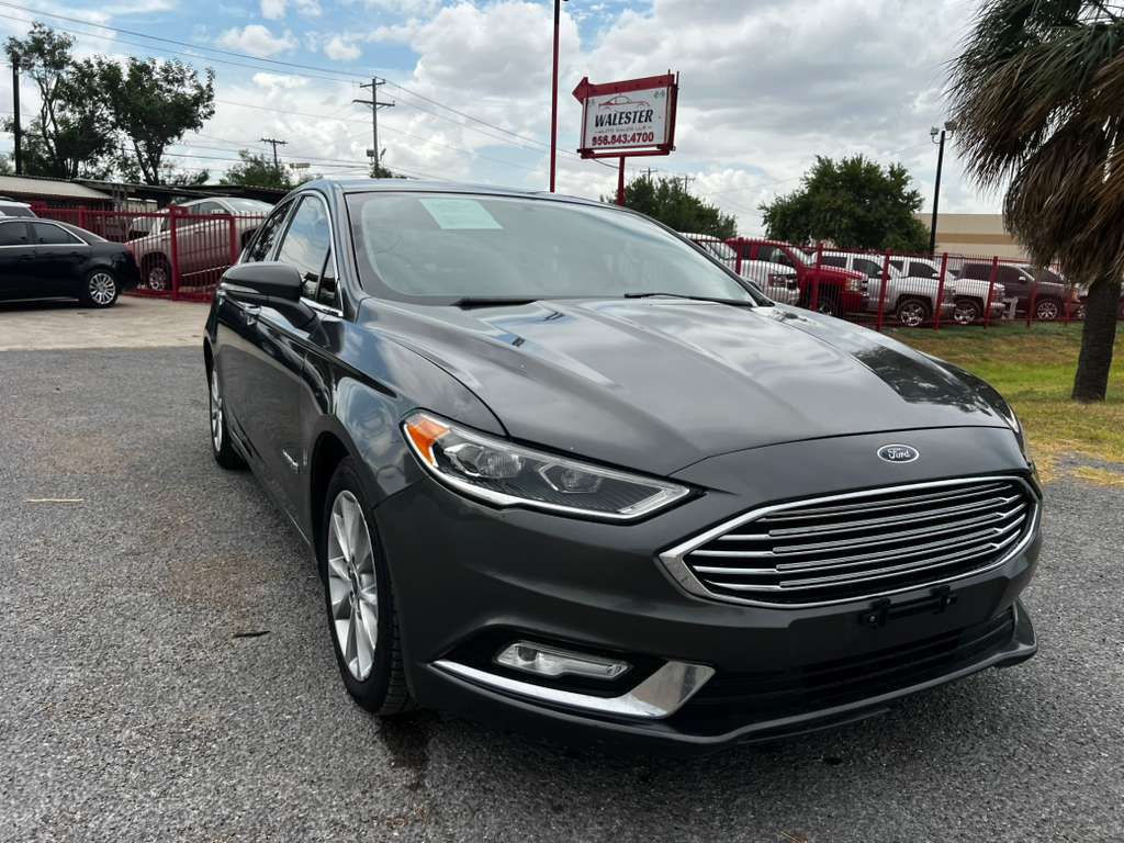 2017 Ford Fusion Image 2