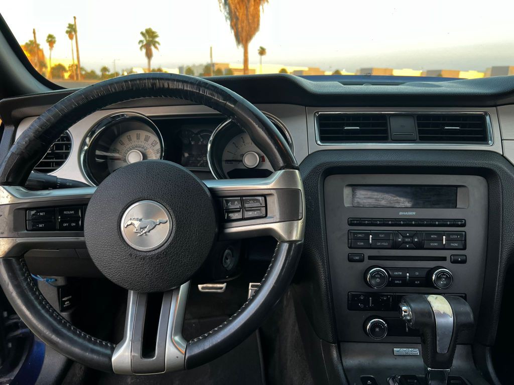 2012 Ford Mustang Image 6