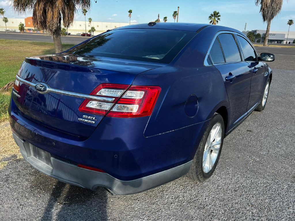 2013 Ford Taurus Image 4