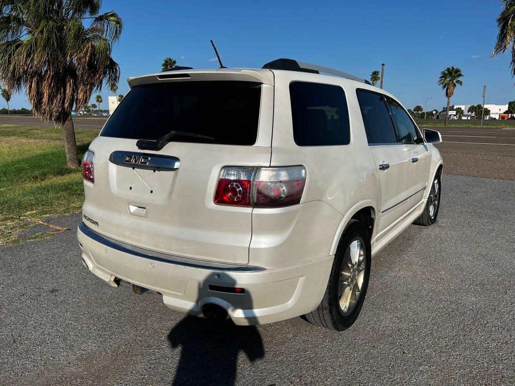 2012 GMC Acadia Image 4