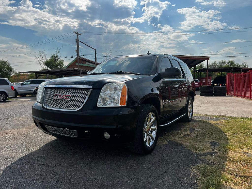 2010 GMC Yukon Image 3