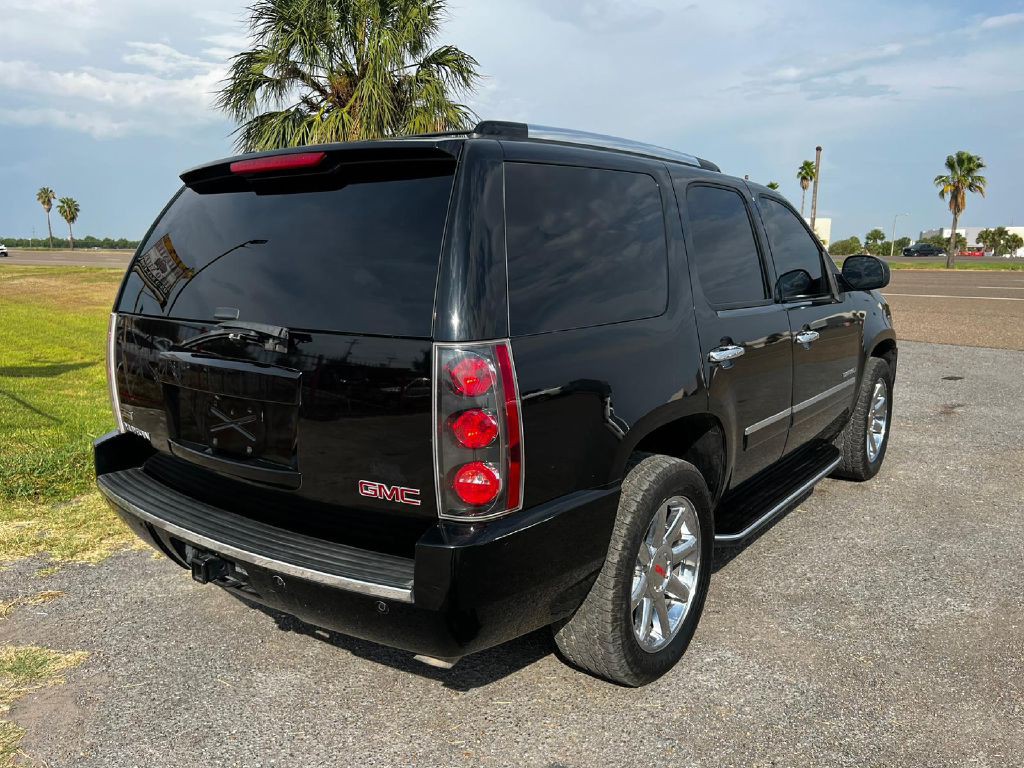 2010 GMC Yukon Image 4