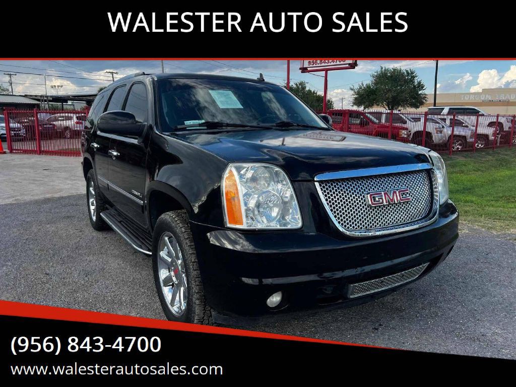 2010 GMC Yukon Image 1