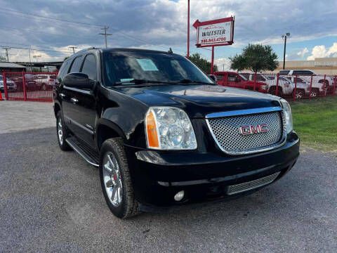 2010 GMC Yukon Image 2