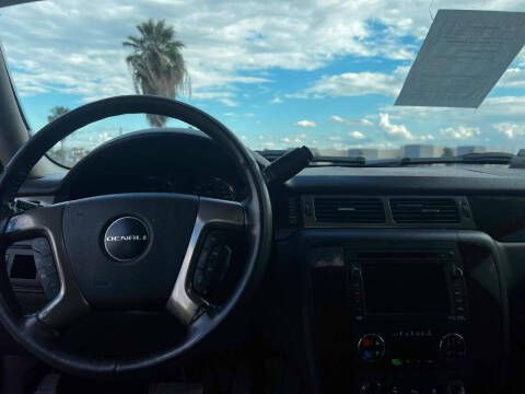 2010 GMC Yukon Image 6