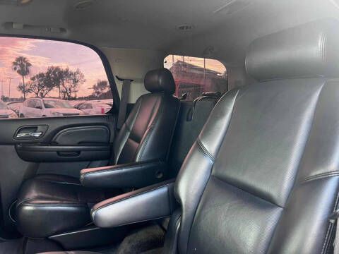 2010 GMC Yukon Image 8