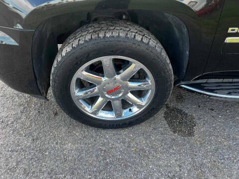 2010 GMC Yukon Image 10