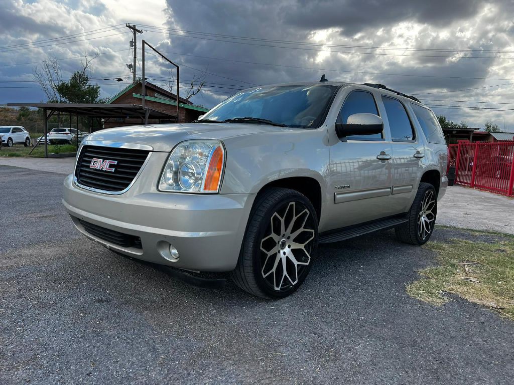 2013 GMC Yukon Image 2