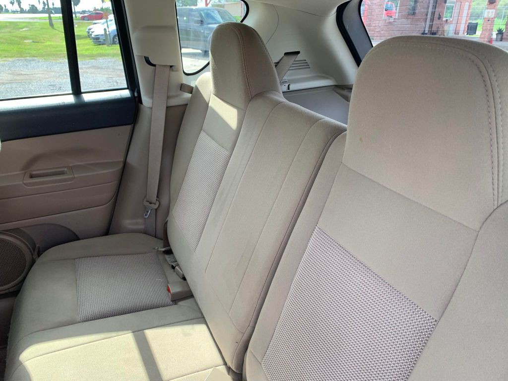 2014 Jeep Compass Image 8