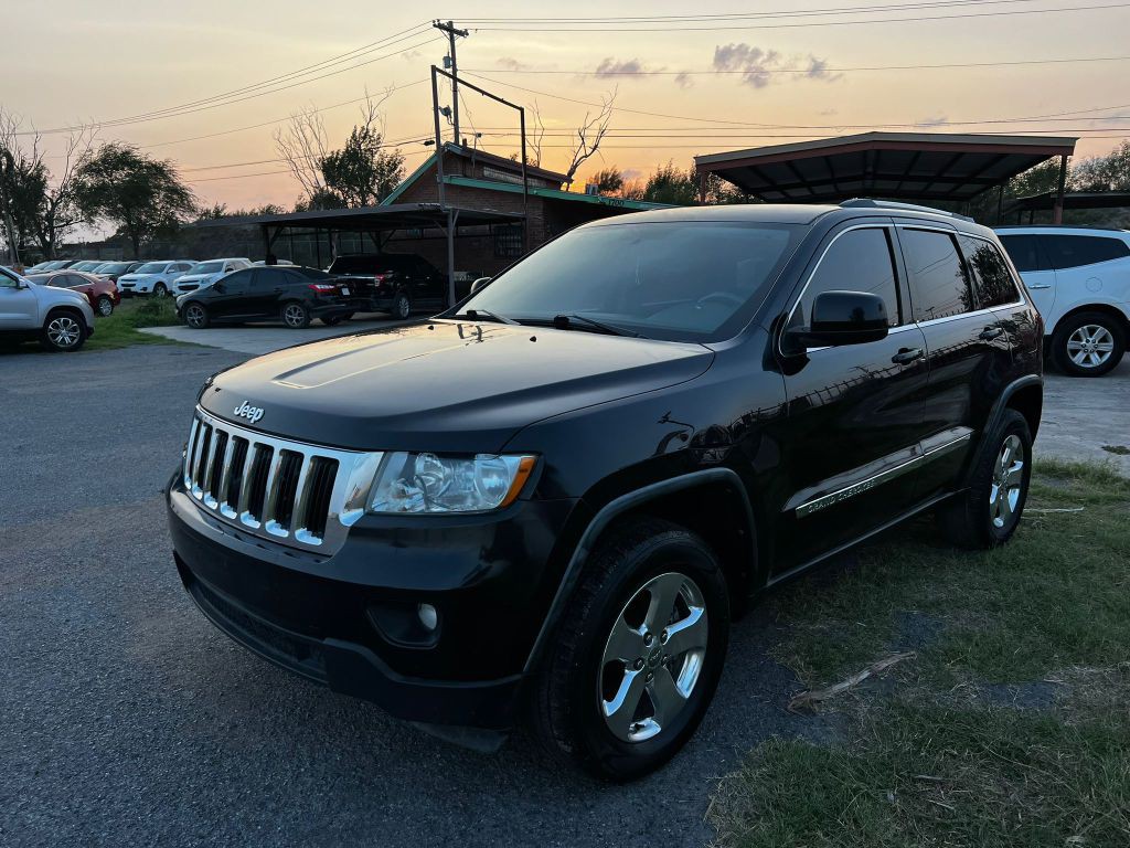 2011 Jeep Grand Cherokee Image 2