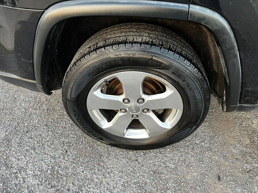 2011 Jeep Grand Cherokee Image 9