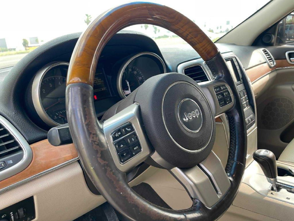 2012 Jeep Grand Cherokee Image 5
