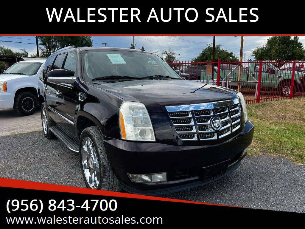 2009 Cadillac Escalade Image 1