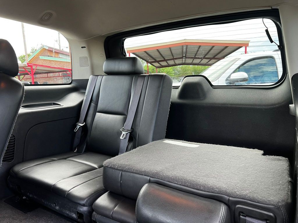 2009 Cadillac Escalade Image 9