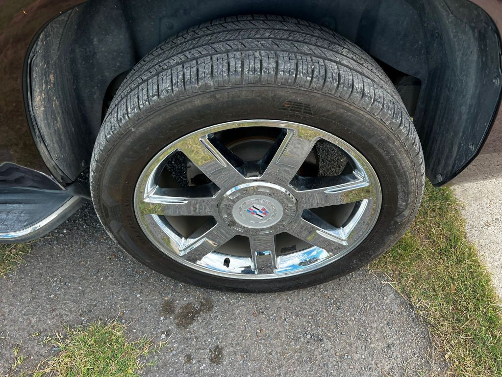 2009 Cadillac Escalade Image 10