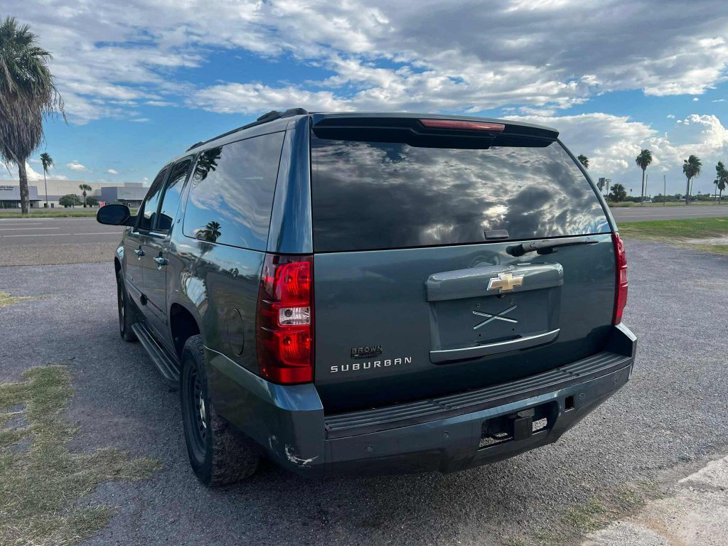 2009 Chevrolet Suburban Image 4