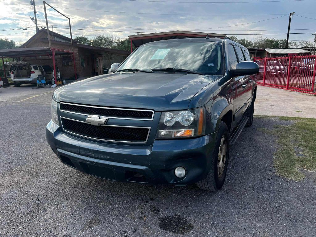 2009 Chevrolet Suburban Image 3