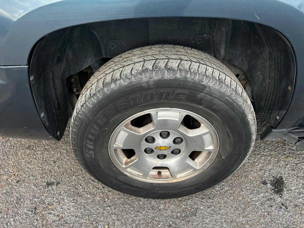 2009 Chevrolet Suburban Image 10