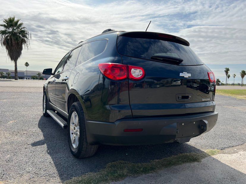 2010 Chevrolet Traverse Image 4