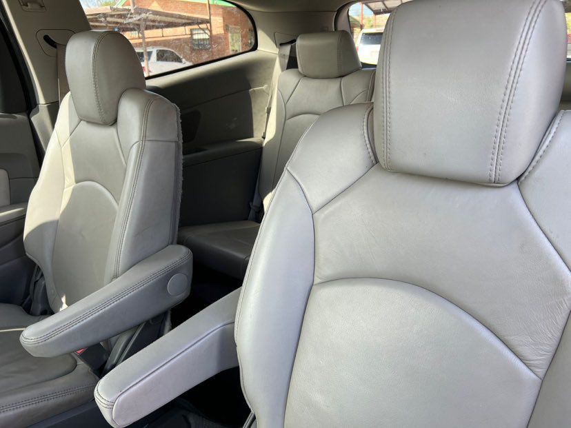 2010 Chevrolet Traverse Image 9