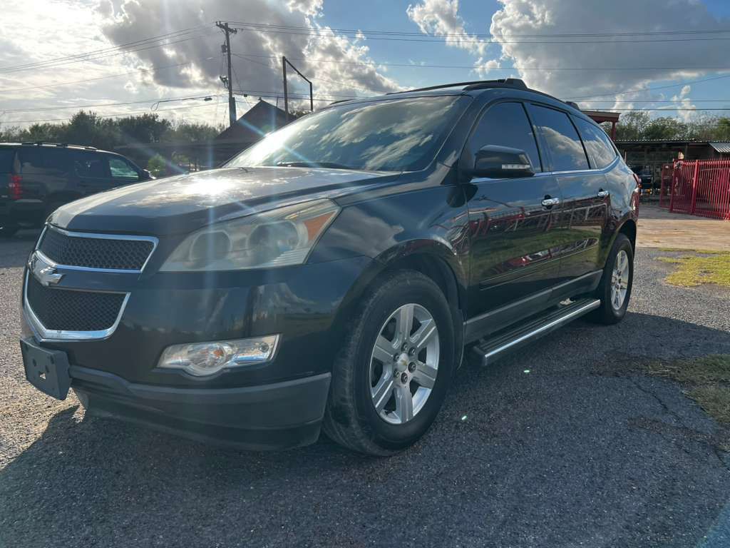 2010 Chevrolet Traverse Image 3