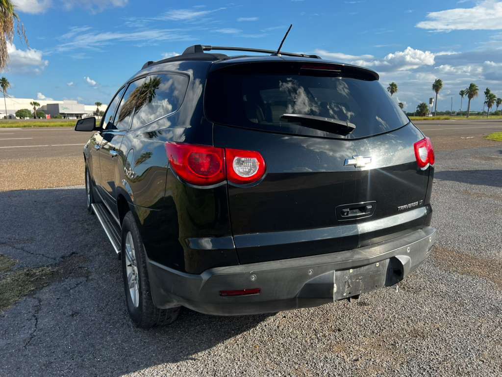 2010 Chevrolet Traverse Image 4