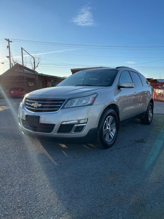 2017 Chevrolet Traverse Image 2