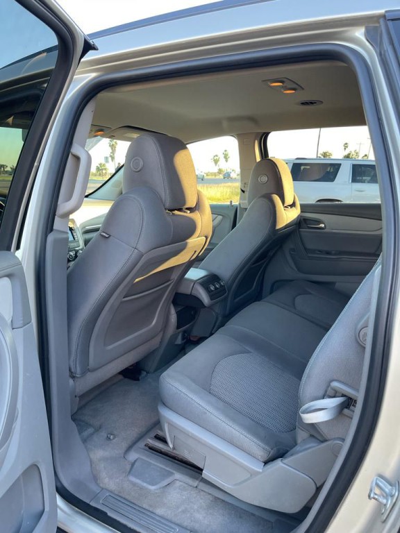 2017 Chevrolet Traverse Image 7