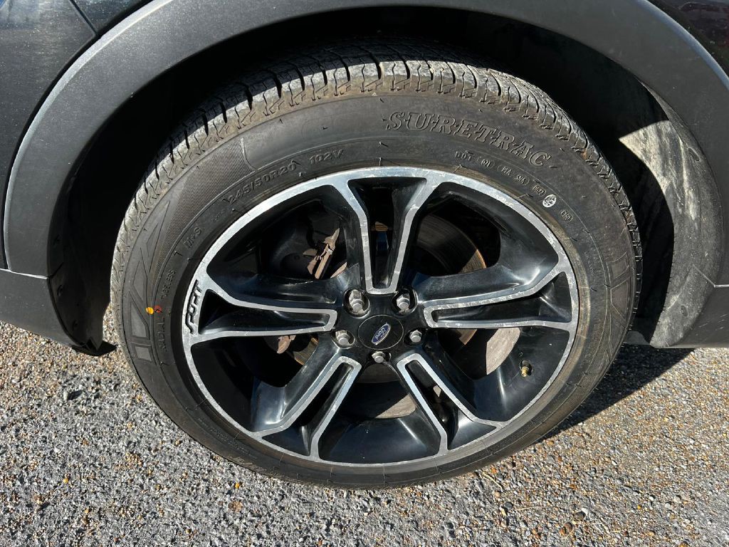 2013 Ford Explorer Image 10