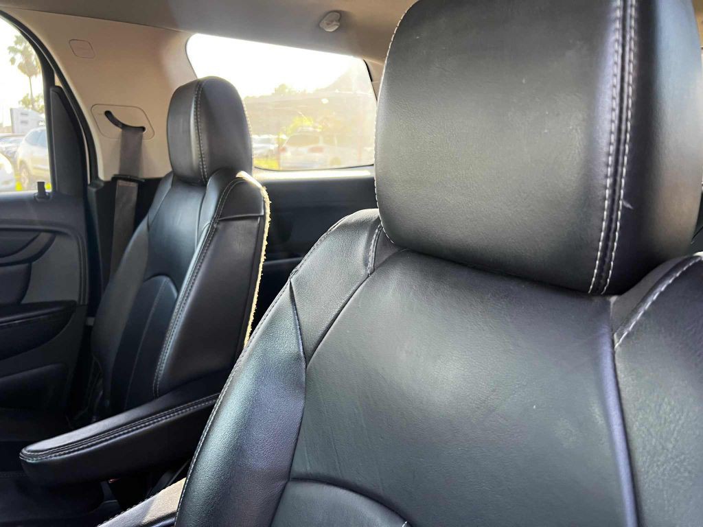 2014 GMC Acadia Image 8