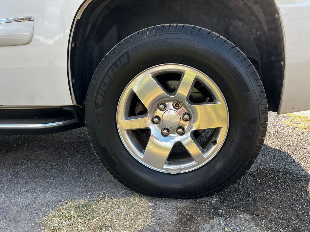 2007 GMC Yukon Image 9