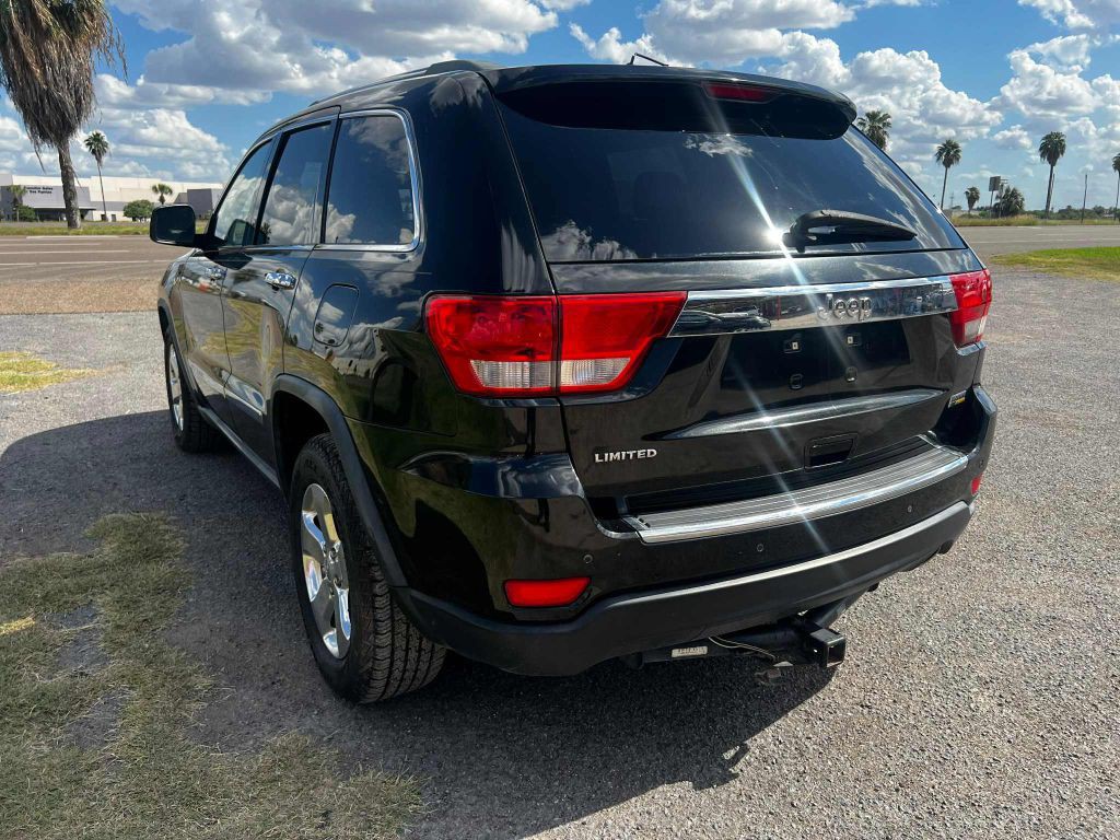 2011 Jeep Grand Cherokee Image 4