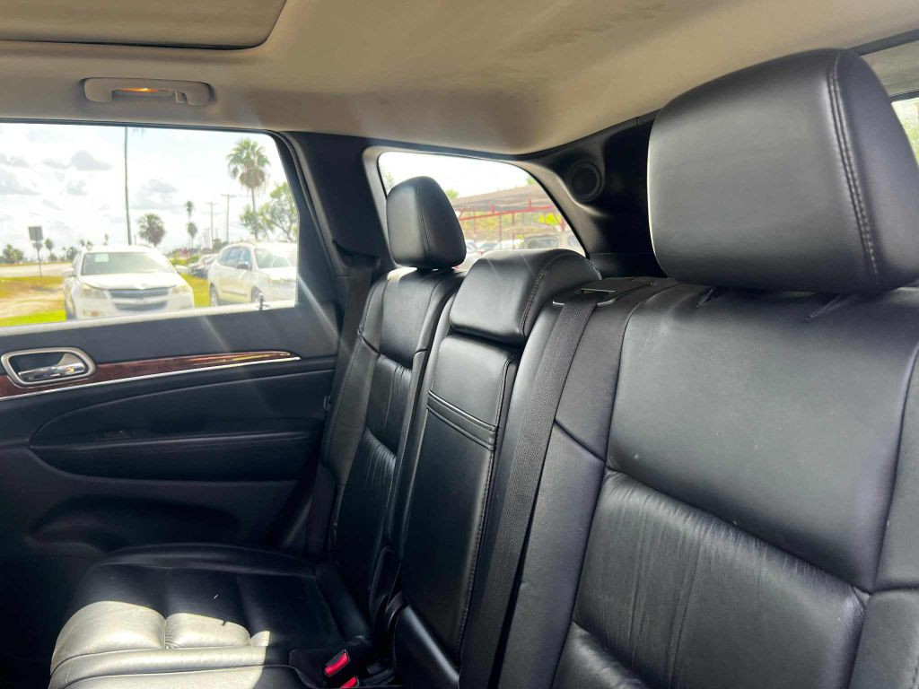 2011 Jeep Grand Cherokee Image 8