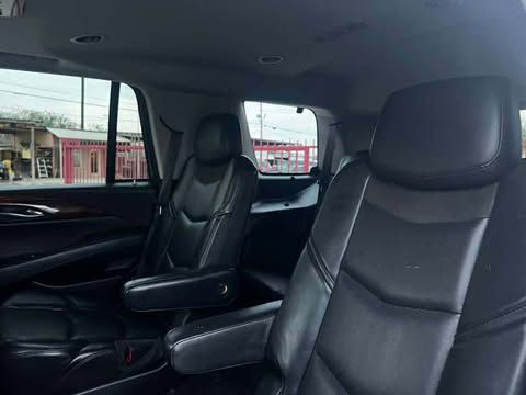 2015 Cadillac Escalade Image 8