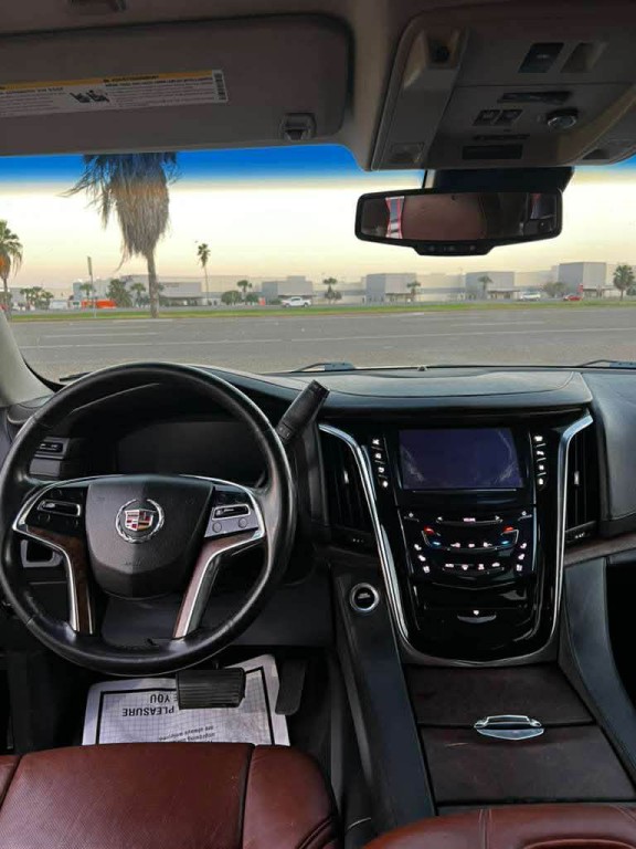2015 Cadillac Escalade Image 6