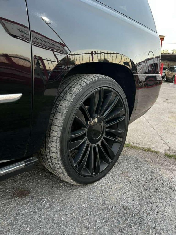 2015 Cadillac Escalade Image 10