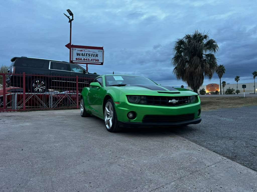 2011 Chevrolet Camaro Image 2