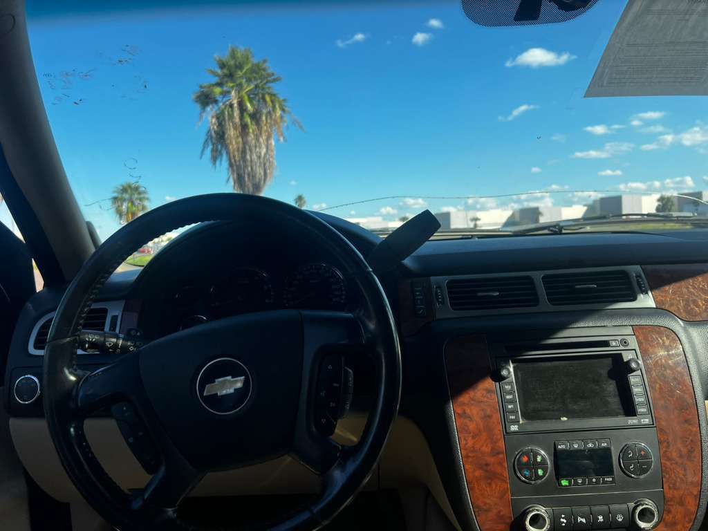 2007 Chevrolet Suburban Image 6