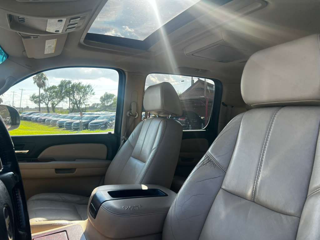 2007 Chevrolet Suburban Image 7