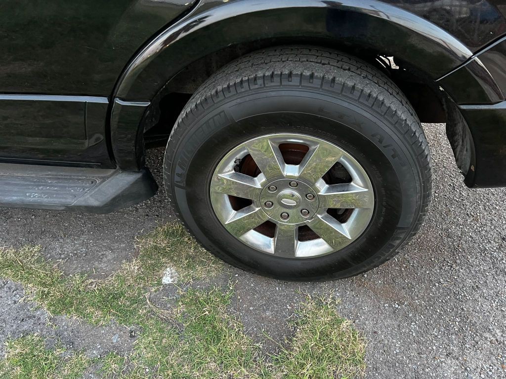 2008 Ford Expedition Image 8