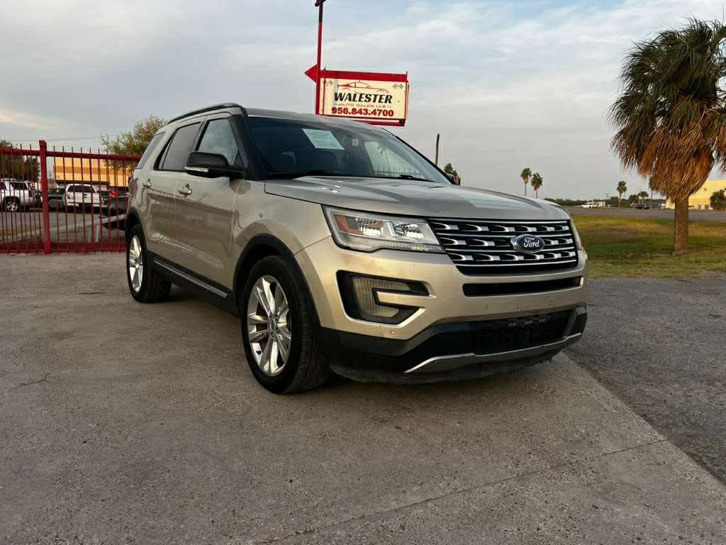2017 Ford Explorer Image 2